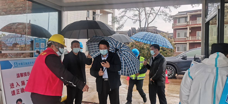 集團公司黨委委員、副總經理羅輝赴西二環(huán)高速項目檢查疫情防控及項目推進工作